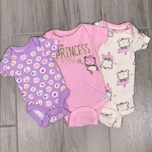 LOT 3 pieces girl princess onesies